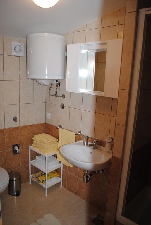Apartments Kairos - Bili 9 Kaštela Habitación foto