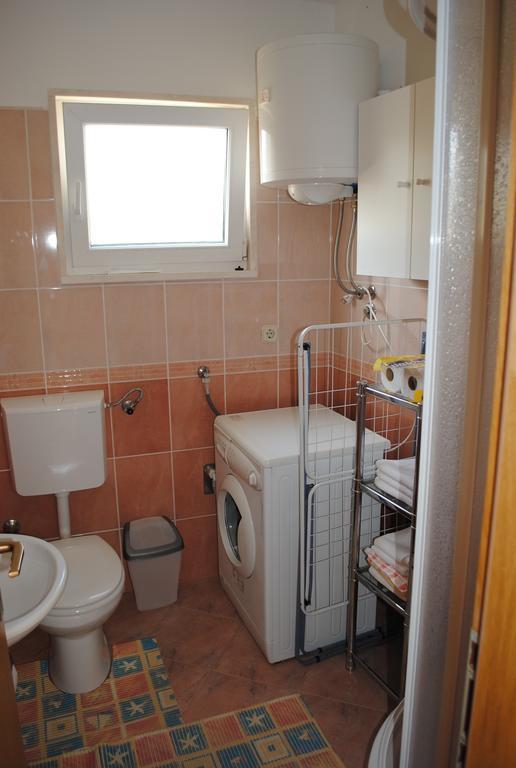 Apartments Kairos - Bili 9 Kaštela Habitación foto